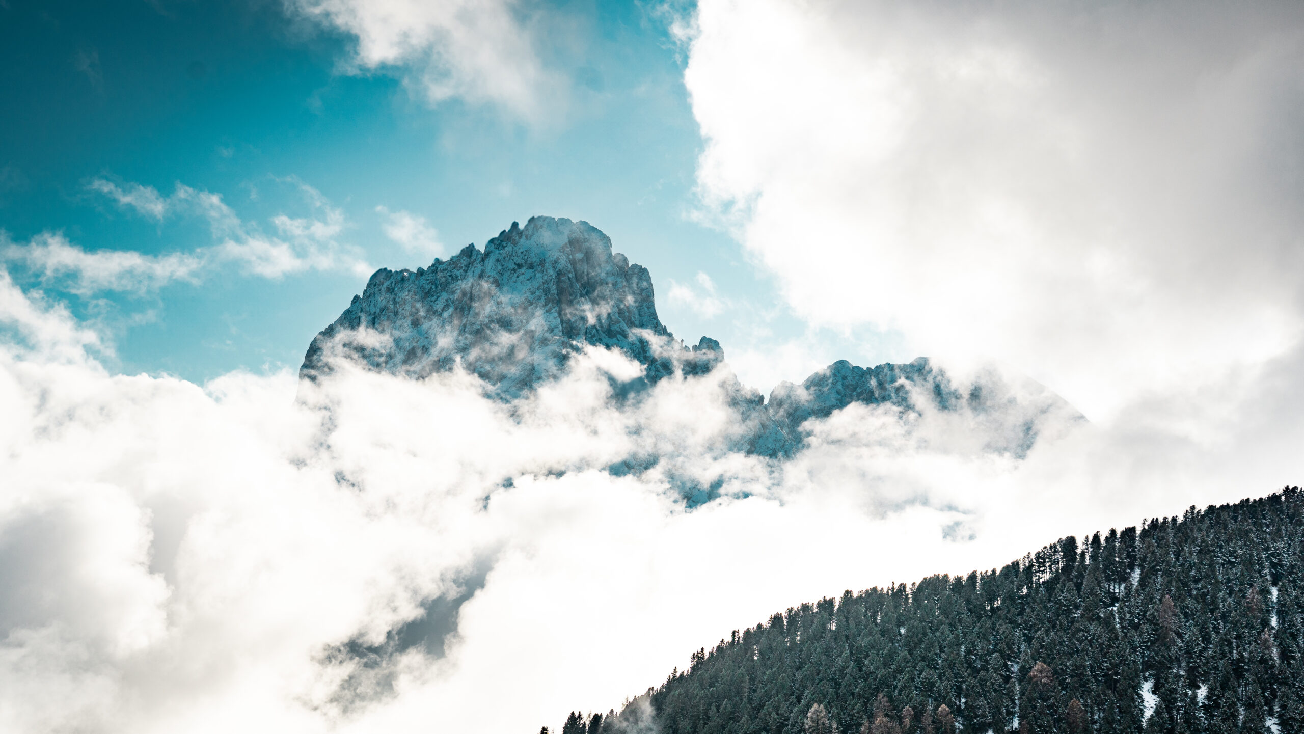 DOLOMITY