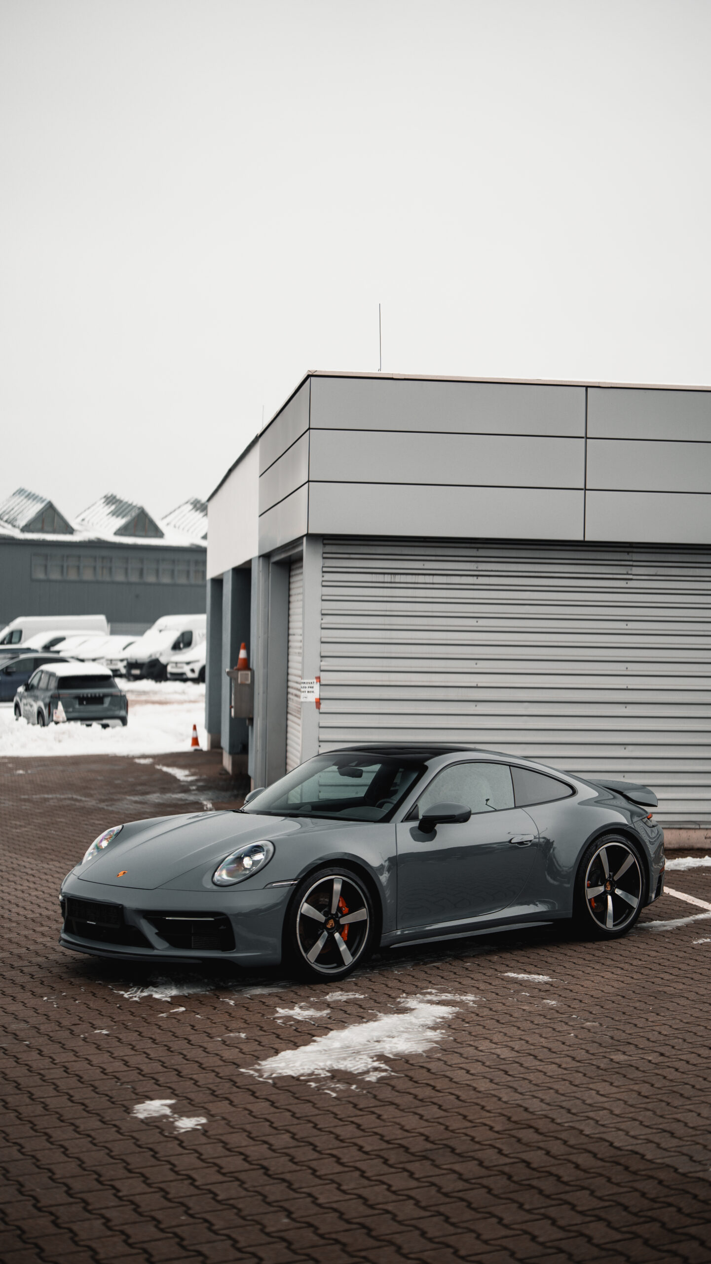 PORSCHE