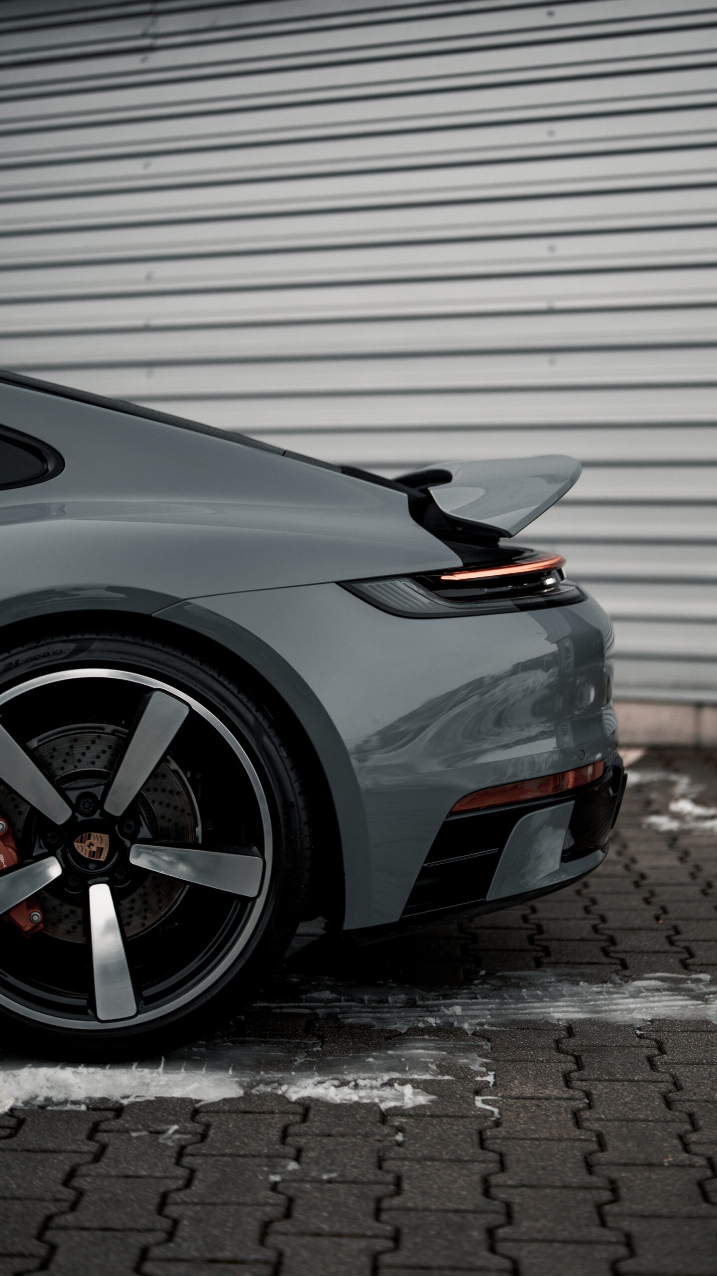PORSCHE